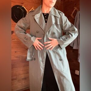 1940s Women's Double-Breasted Trench Coat